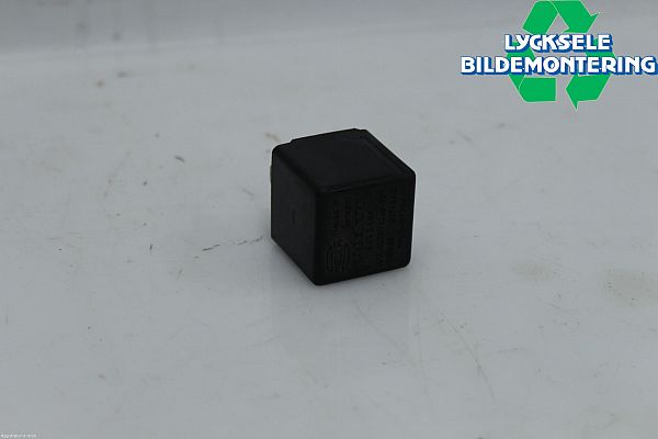 Relais Blinker VOLVO 940 Mk II Estate (945)