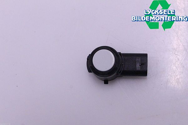 Einparkhilfe Sensor vorne VW PASSAT B8 Estate (3G5, CB5)