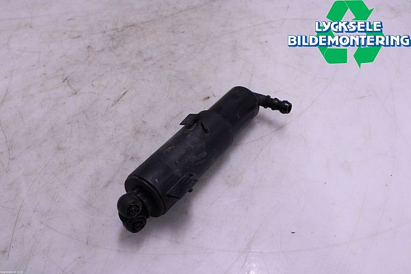 Headlight washer spray nozzle