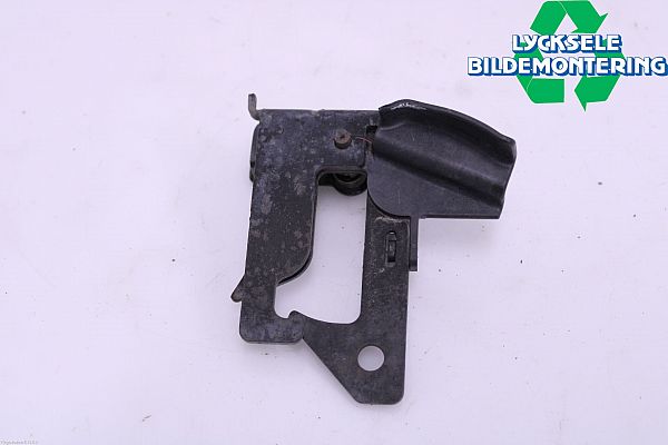 Engine hood lock