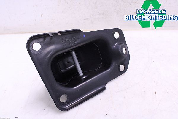 Upper control arm