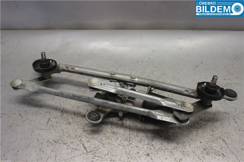 Front screen wiper engine NISSAN MICRA IV (K13_)