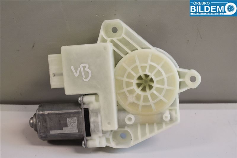 5Q4-959-812-E : Portierruitmotor - Autoparts24