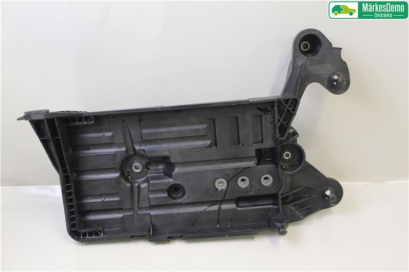 Battery casing AUDI A3 Sportback (8VA, 8VF)