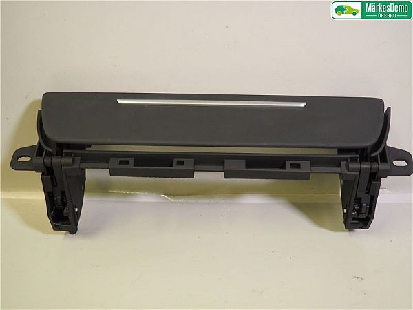 Bekleding dasboard AUDI A8 (4H2, 4H8, 4HC, 4HL)