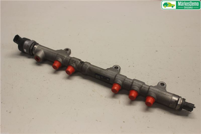 High-pressure rail / injection nozzle pipe KIA SORENTO III (UM)