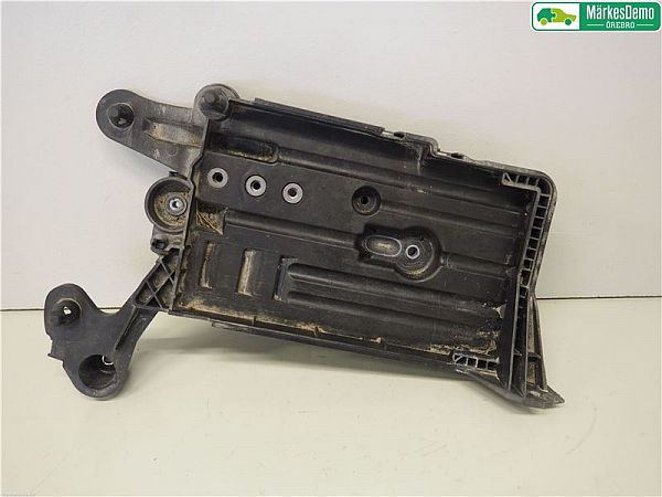 Battery casing SEAT LEON (5F1)