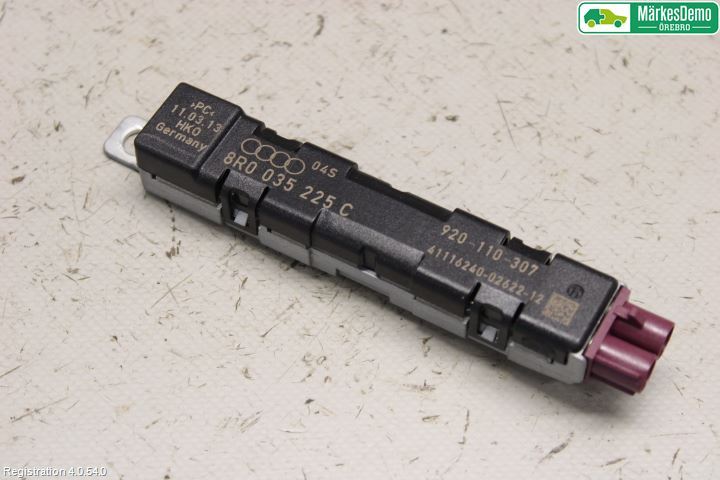 Wzmacniacz antenowy AUDI Q5 (8RB)
