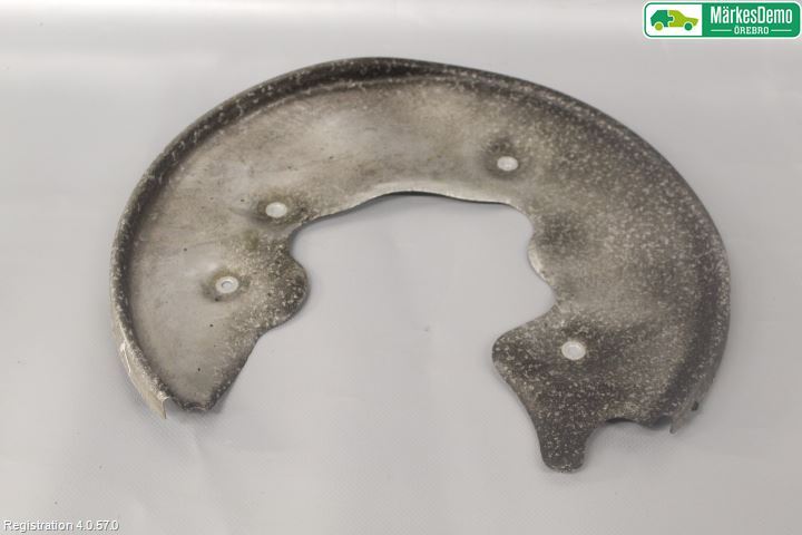 Brake disc dust cover plates