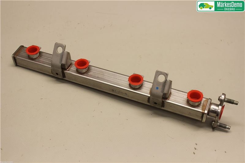 High-pressure rail / injection nozzle pipe KIA RIO III (UB)