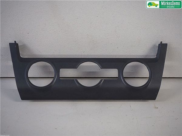 Radio – obudowa SKODA OCTAVIA III Combi (5E5, 5E6)