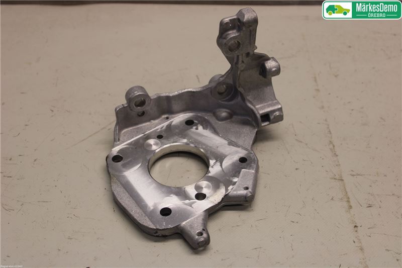 Fuel pump bracket