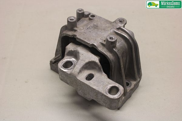 montage du moteur / Support de montage du moteur VW CC (358)