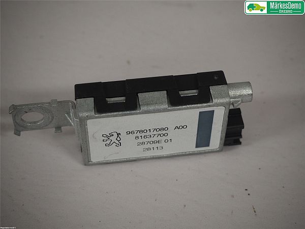 Wzmacniacz antenowy PEUGEOT 308 II (LB_, LP_, LW_, LH_, L3_)