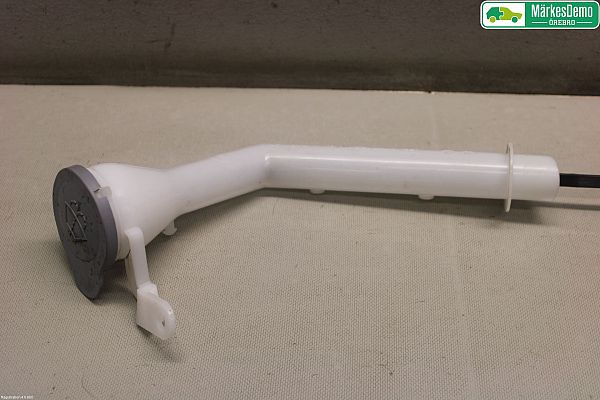 Washer fluid reservoir NISSAN QASHQAI II (J11, J11_)