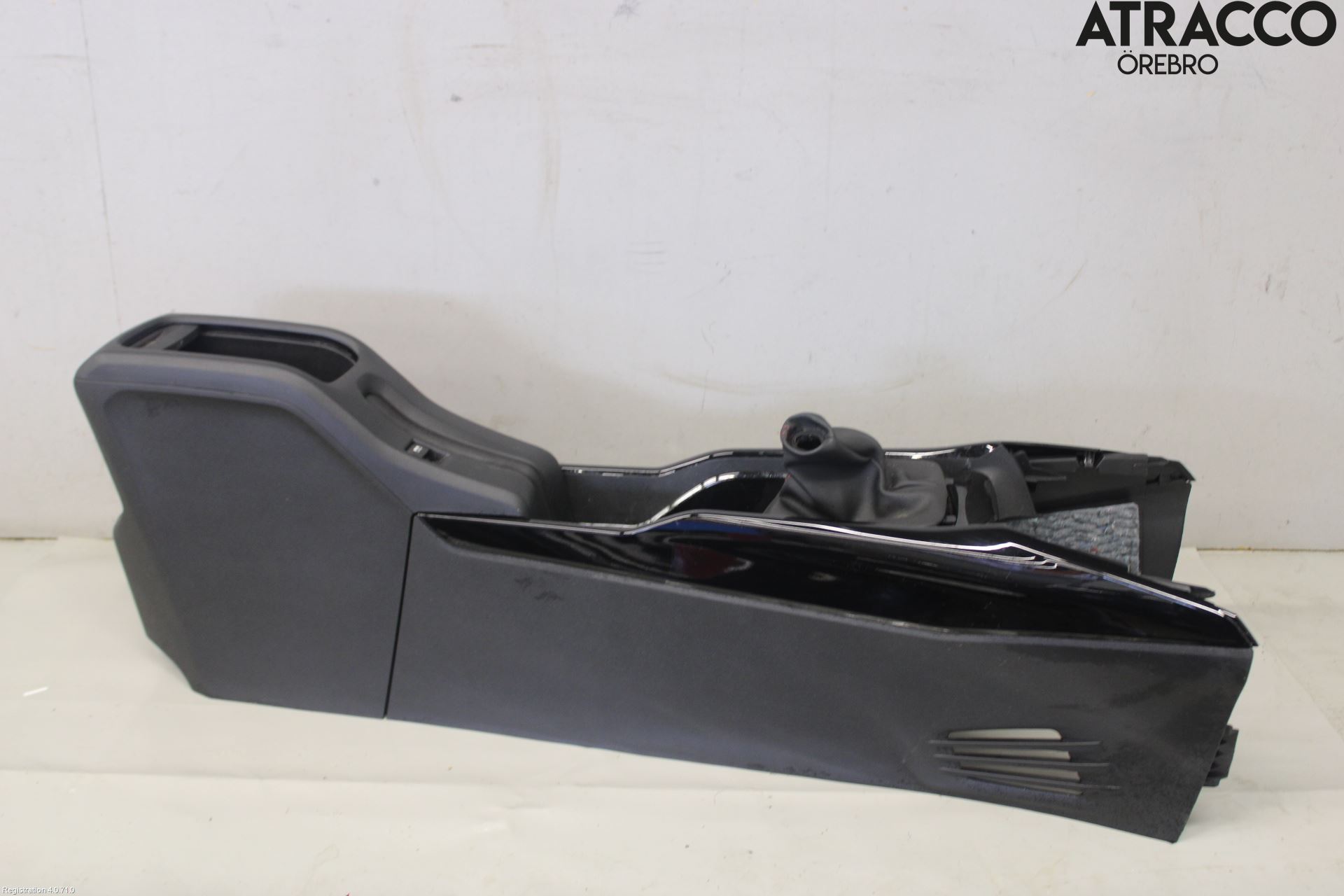 Garniture Console Centrale PEUGEOT 2008 MK2 - Réf 9828368780 - Pour Intérieur Droit Volant 2021