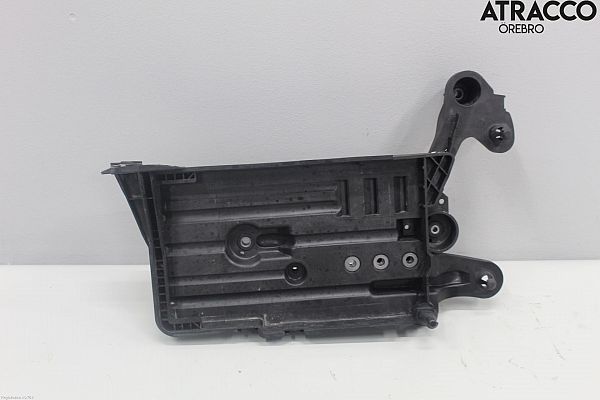 Battery casing AUDI A3 Sportback (8VA, 8VF)