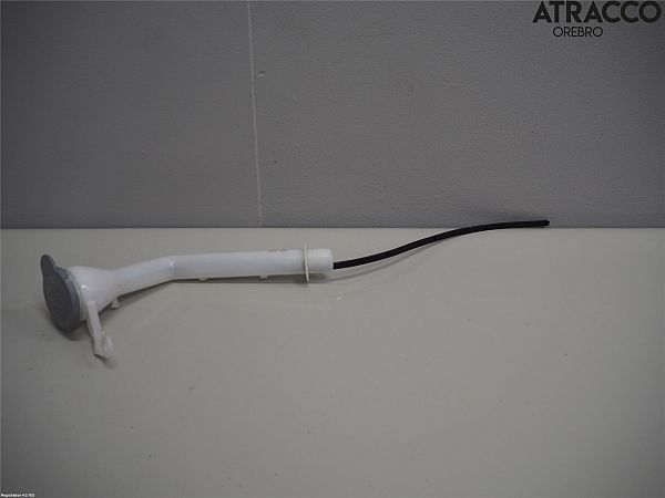 Washer fluid reservoir NISSAN QASHQAI II (J11, J11_)