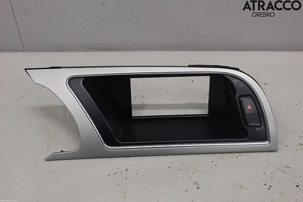 Frontpaneel radio AUDI A5 Sportback (8TA)