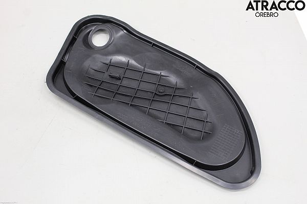 Door trim panel