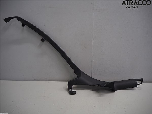 Seat side bottom trim