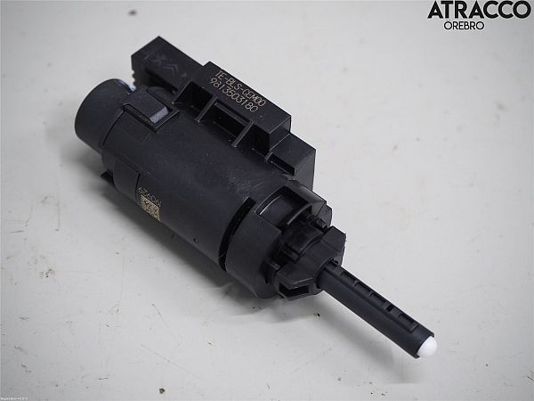contact feu stop PEUGEOT 3008 SUV (M_)