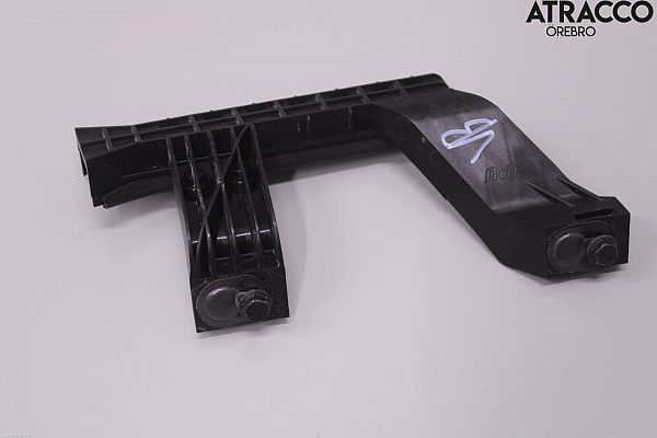 Door windshield rail