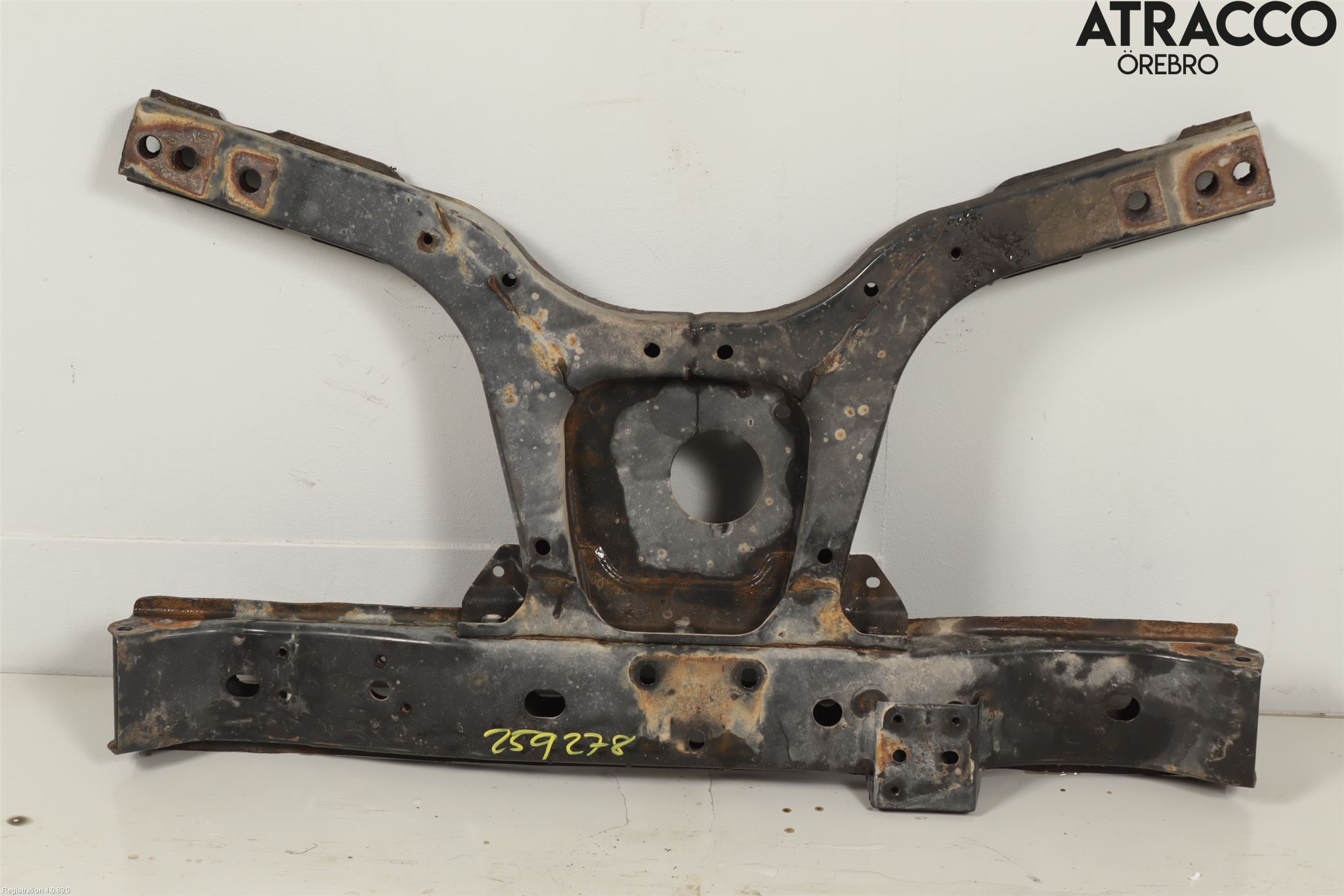 セレクトI Nissan - Engine cross member - front | Autoparts24