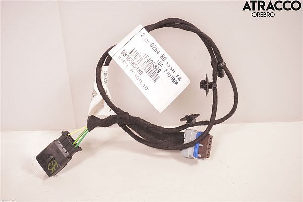 Sliding door wiring loom