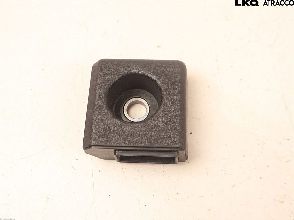 Sliding door rail trim