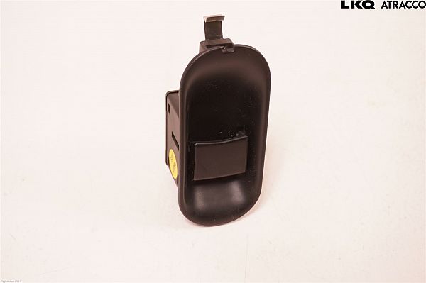 Steering wheel adjustment switch