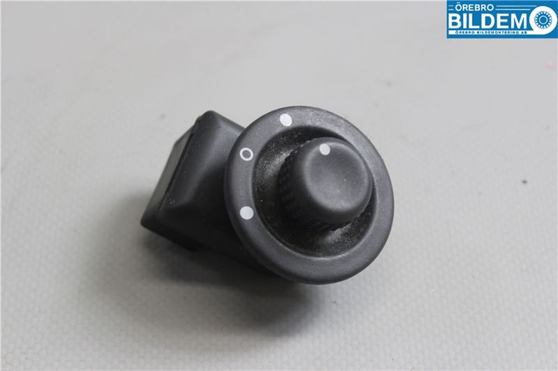 Wing mirror - switch RENAULT CLIO III (BR0/1, CR0/1)