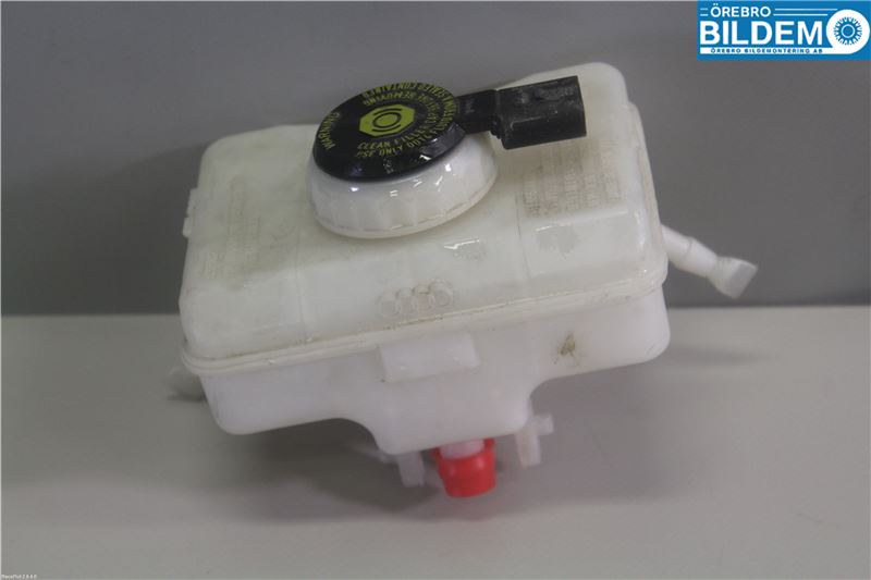 Brake liquid container AUDI Q5 (8RB)