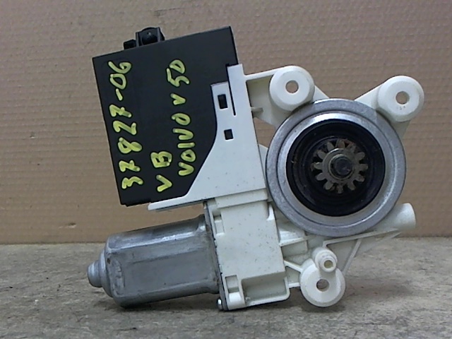 Rudemotor VOLVO V50 (545)