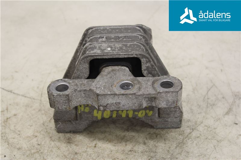Engine mounting OPEL VECTRA C Estate (Z02)