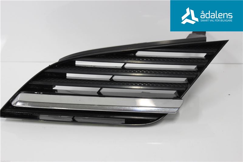 Grill / gitter NISSAN PRIMERA Estate (WP12)