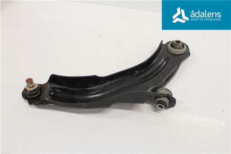 545046817R : Bærearm forrest nederst - Autoparts24