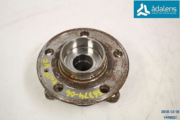 Front hub VOLVO V70 Mk II (285)