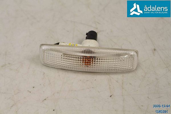 Indicator - front LAND ROVER DISCOVERY IV (L319)