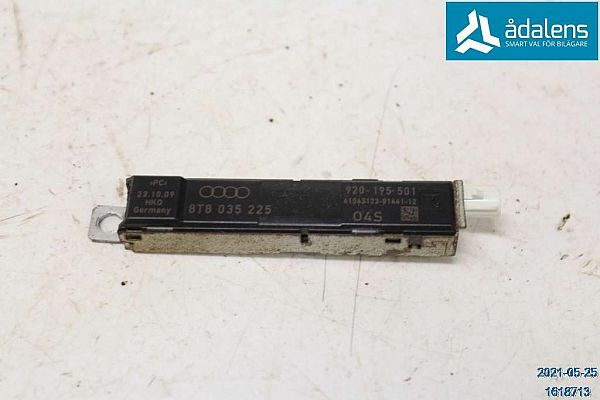 Wzmacniacz antenowy AUDI A5 Sportback (8TA)