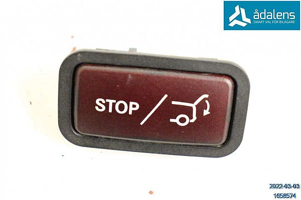 Tailgate/boot open switch button