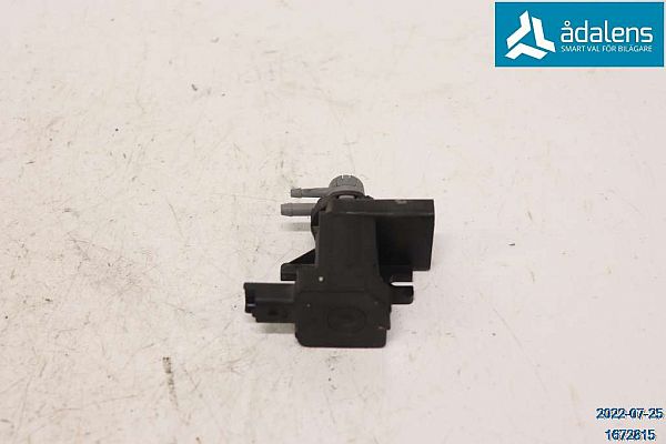 Vacuum valve
