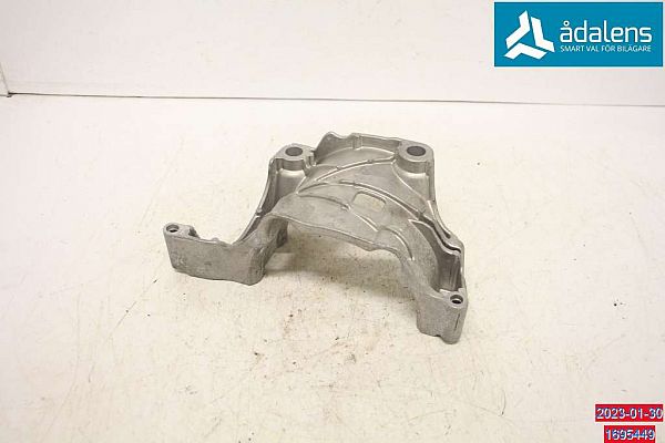 Brugt Volvo Xc60 - Generatorbeslag - Autoparts24
