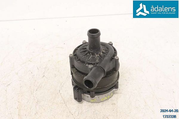 Water pump VOLVO C40
