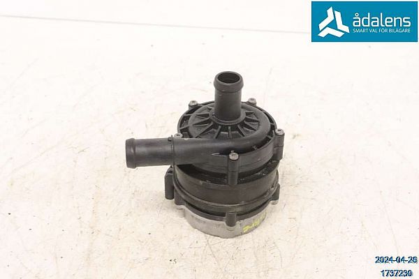 Water pump VOLVO C40