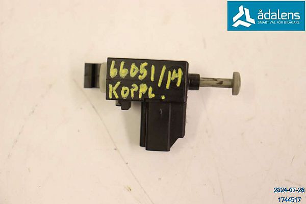 Clutch pedal sensor