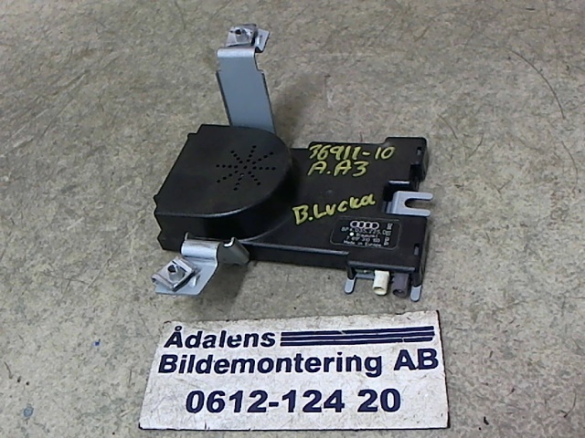 Wzmacniacz antenowy AUDI A3 Sportback (8PA)