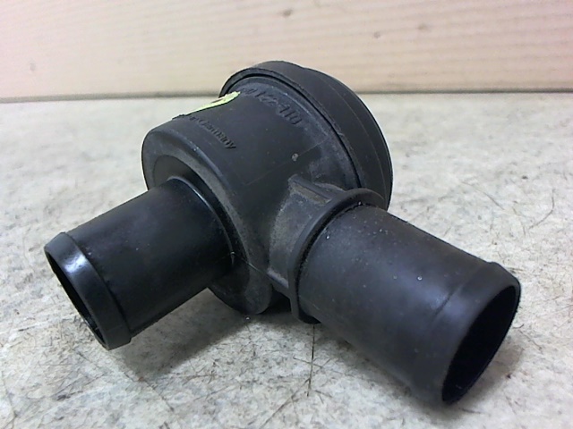 common rail (Injectie) / Verstuiver Brug SAAB 9-5 (YS3E)