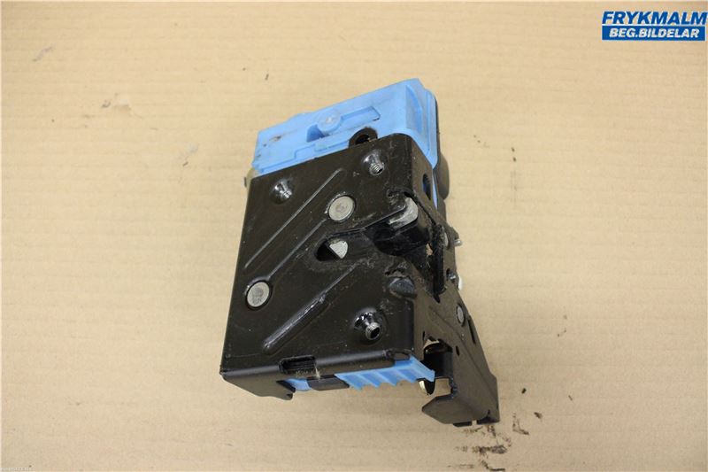 Door lock VOLVO XC90 I (275)