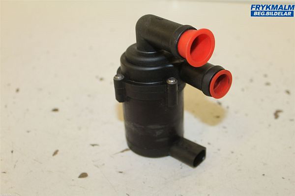 Water pump AUDI Q7 (4LB)